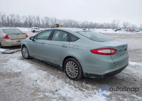 2014 Ford Fusion Hybrid S z USA, uszkodzony, nr VIN 3FA6P0UU0ER175011